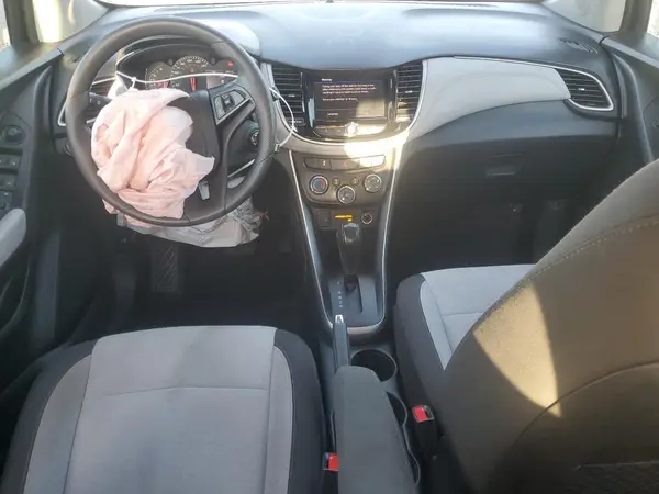 KL7CJKSBXLB314474 2020 CHEVROLET TRAX - Image 8