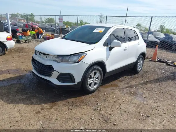 KL7CJKSBXLB317150 2020 CHEVROLET TRAX - Image 2