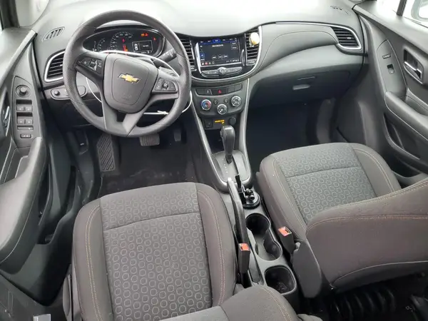 KL7CJKSBXLB317696 2020 CHEVROLET TRAX - Image 8
