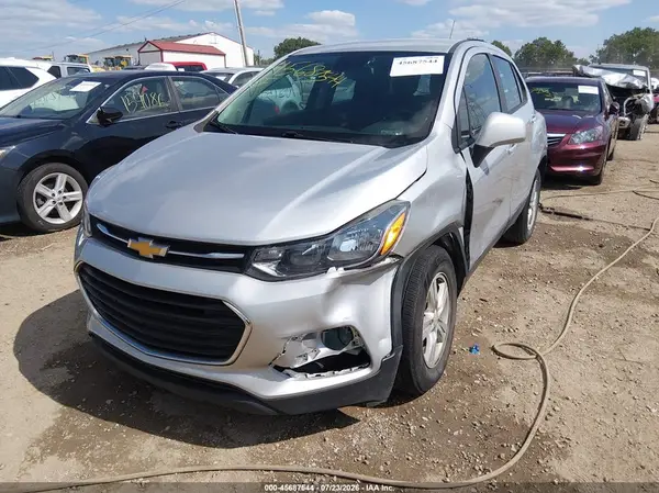 KL7CJKSBXLB319514 2020 CHEVROLET TRAX - Image 2