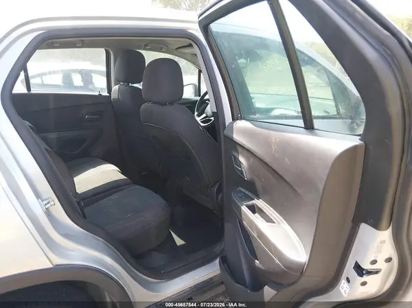 KL7CJKSBXLB319514 2020 CHEVROLET TRAX - Image 8