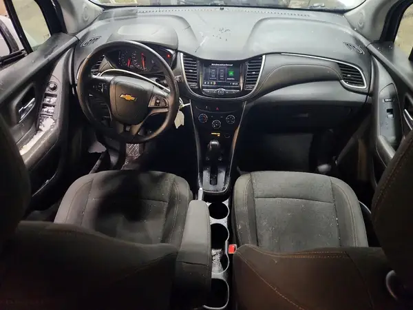 KL7CJKSBXLB320517 2020 CHEVROLET TRAX - Image 8