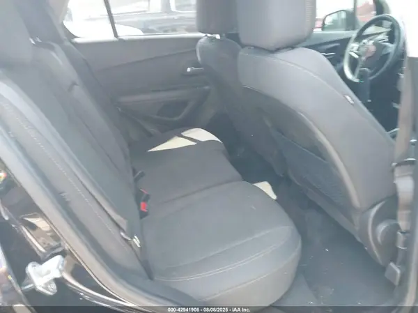 KL7CJKSBXLB325023 2020 CHEVROLET TRAX - Image 8