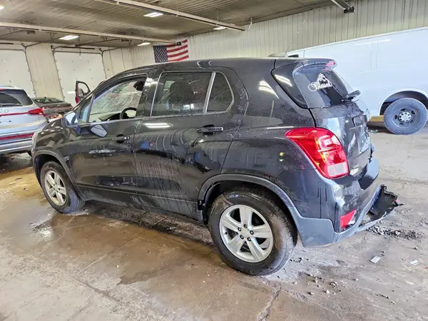 KL7CJKSBXLB327340 2020 CHEVROLET TRAX - Image 2