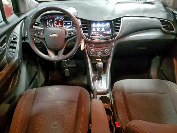 KL7CJKSBXLB329699 2020 CHEVROLET TRAX - Image 8