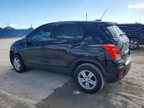 KL7CJKSBXLB330402 2020 CHEVROLET TRAX - Image 2