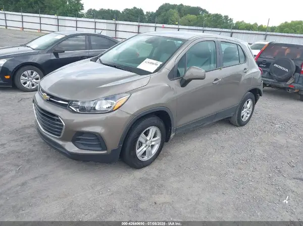 KL7CJKSBXLB336815 2020 CHEVROLET TRAX - Image 2