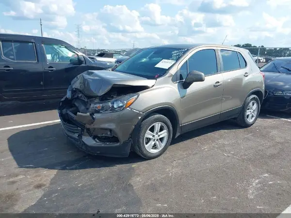 KL7CJKSBXLB346910 2020 CHEVROLET TRAX - Image 2