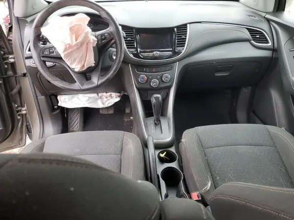KL7CJKSBXLB349371 2020 CHEVROLET TRAX - Image 8