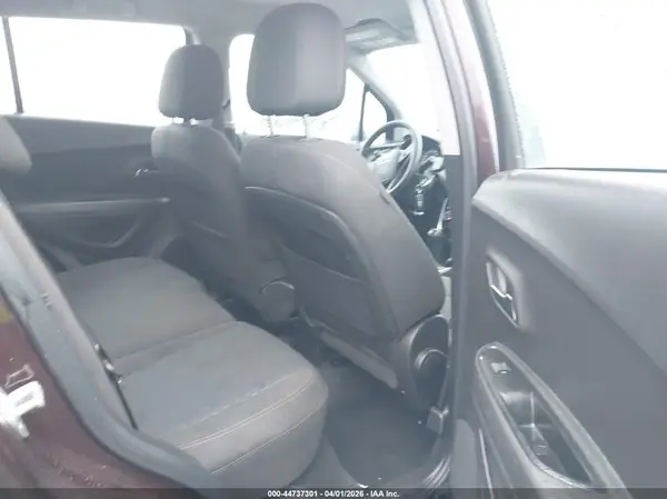 KL7CJKSBXLB349645 2020 CHEVROLET TRAX - Image 8