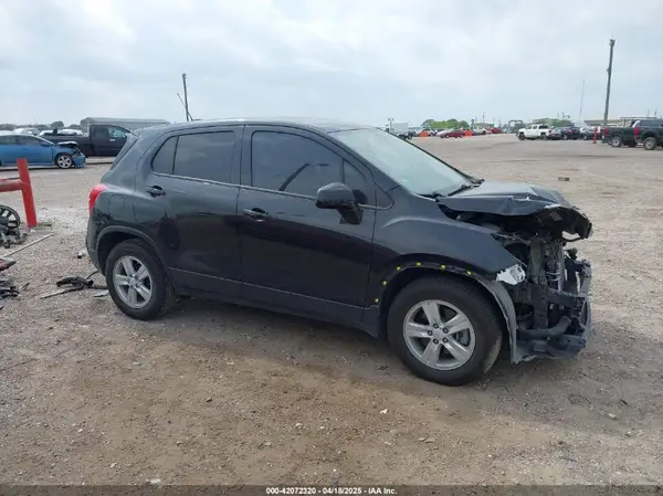 KL7CJKSBXMB301452 2021 CHEVROLET TRAX - Image 1