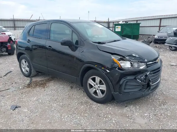 KL7CJKSBXMB302486 2021 CHEVROLET TRAX - Image 1