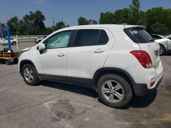 KL7CJKSBXMB306411 2021 CHEVROLET TRAX - Image 2