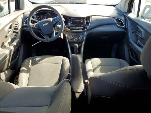 KL7CJKSBXMB307803 2021 CHEVROLET TRAX - Image 8
