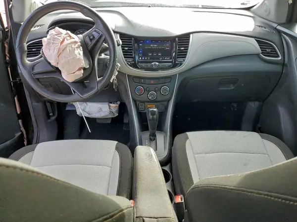 KL7CJKSBXMB308143 2021 CHEVROLET TRAX - Image 8