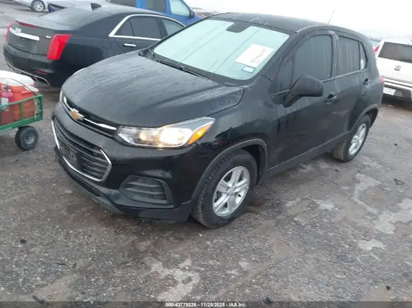 KL7CJKSBXMB311429 2021 CHEVROLET TRAX - Image 2