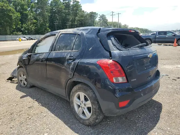 KL7CJKSBXMB311737 2021 CHEVROLET TRAX - Image 2