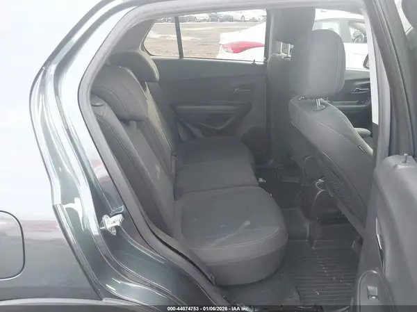KL7CJKSBXMB325024 2021 CHEVROLET TRAX - Image 8