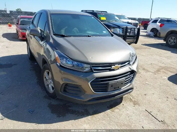 KL7CJKSBXMB328456 2021 CHEVROLET TRAX - Image 1