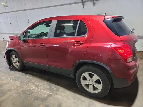 KL7CJKSBXMB337982 2021 CHEVROLET TRAX - Image 2