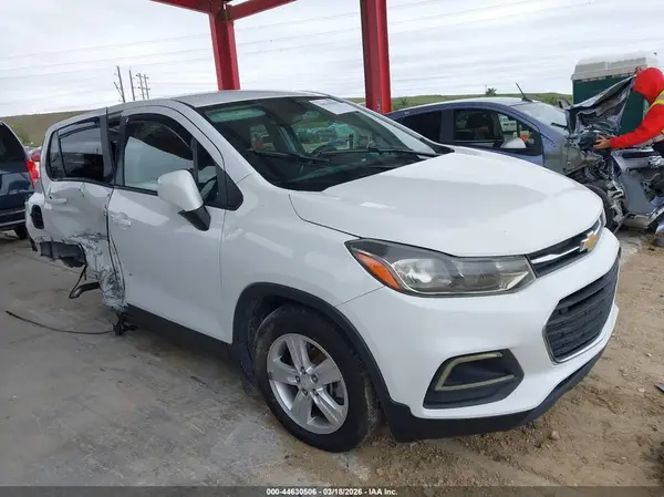 KL7CJKSM0NB524148 2022 CHEVROLET TRAX - Image 1