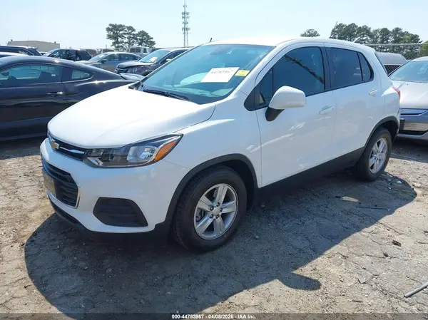 KL7CJKSM0NB527387 2022 CHEVROLET TRAX - Image 2