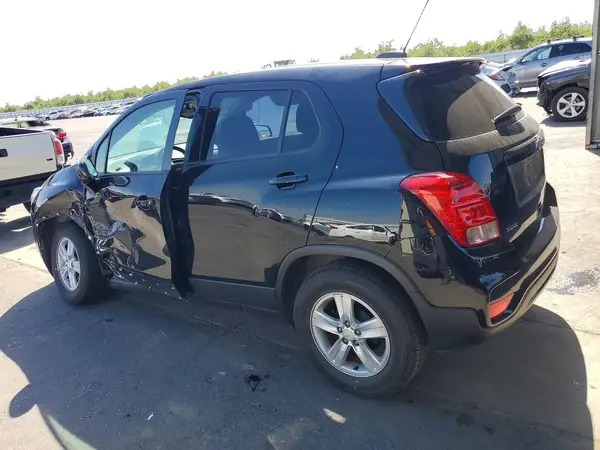 KL7CJKSM0NB530340 2022 CHEVROLET TRAX - Image 2