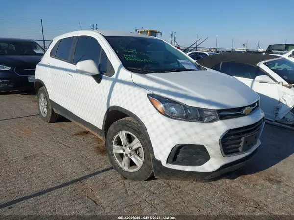 KL7CJKSM0NB535344 2022 CHEVROLET TRAX - Image 1