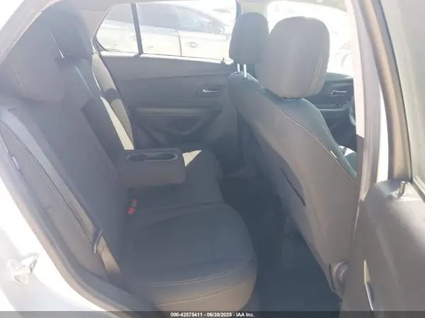 KL7CJKSM0NB545520 2022 CHEVROLET TRAX - Image 8