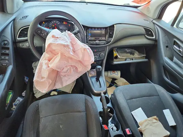 KL7CJKSM1NB533411 2022 CHEVROLET TRAX - Image 8