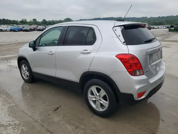 KL7CJKSM1NB536759 2022 CHEVROLET TRAX - Image 2