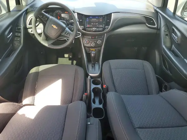 KL7CJKSM1NB544926 2022 CHEVROLET TRAX - Image 8