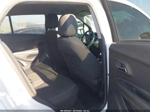 KL7CJKSM2NB504967 2022 CHEVROLET TRAX - Image 8