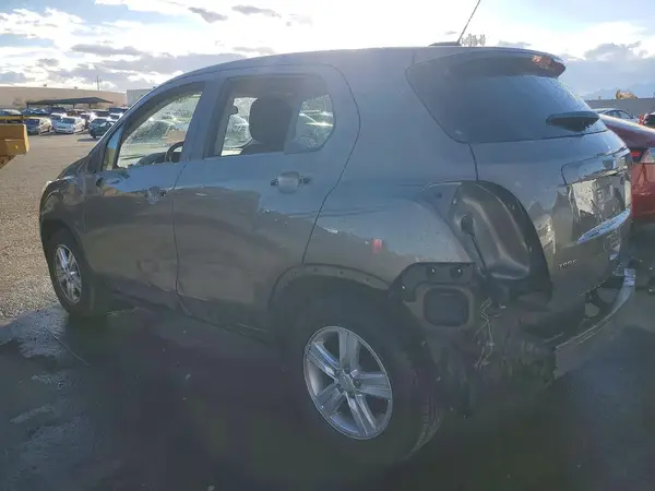 KL7CJKSM2NB516875 2022 CHEVROLET TRAX - Image 2