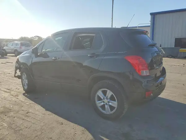 KL7CJKSM2NB527410 2022 CHEVROLET TRAX - Image 2