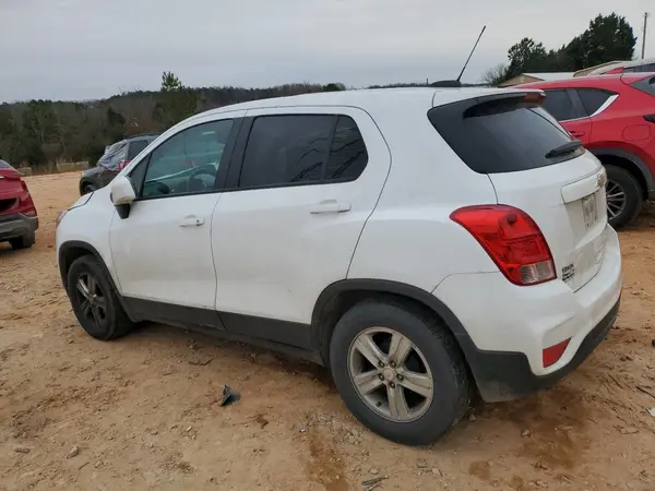 KL7CJKSM2NB527830 2022 CHEVROLET TRAX - Image 2