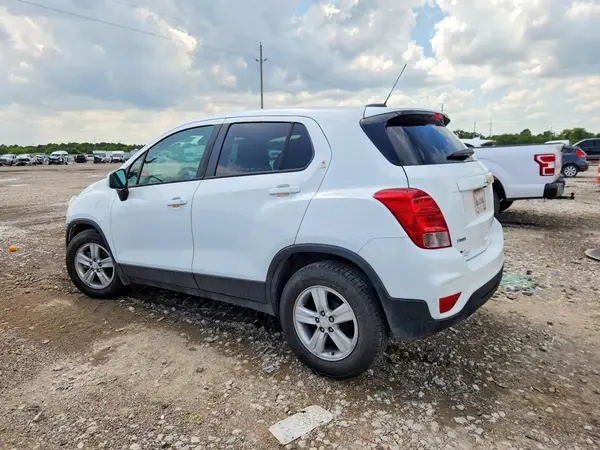 KL7CJKSM2NB548404 2022 CHEVROLET TRAX - Image 2