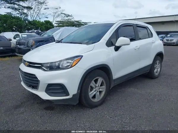 KL7CJKSM3NB524872 2022 CHEVROLET TRAX - Image 2