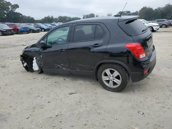 KL7CJKSM3NB527416 2022 CHEVROLET TRAX - Image 2