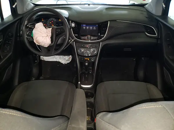 KL7CJKSM3NB527738 2022 CHEVROLET TRAX - Image 8