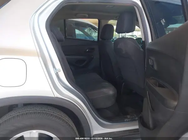 KL7CJKSM4NB539199 2022 CHEVROLET TRAX - Image 8