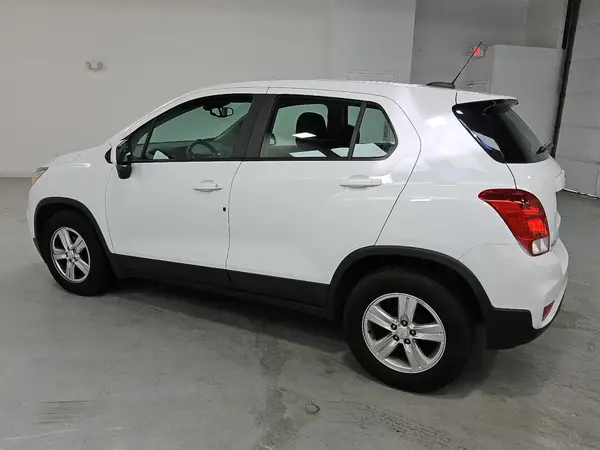 KL7CJKSM5MB369708 2021 CHEVROLET TRAX - Image 2