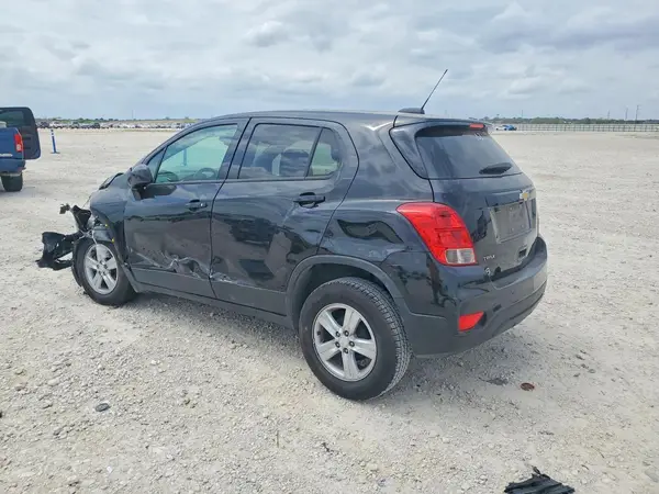 KL7CJKSM6NB538555 2022 CHEVROLET TRAX - Image 2