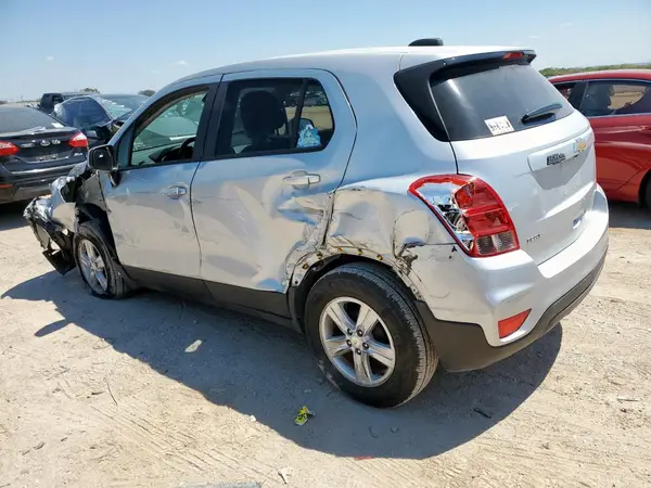 KL7CJKSM7NB506567 2022 CHEVROLET TRAX - Image 2