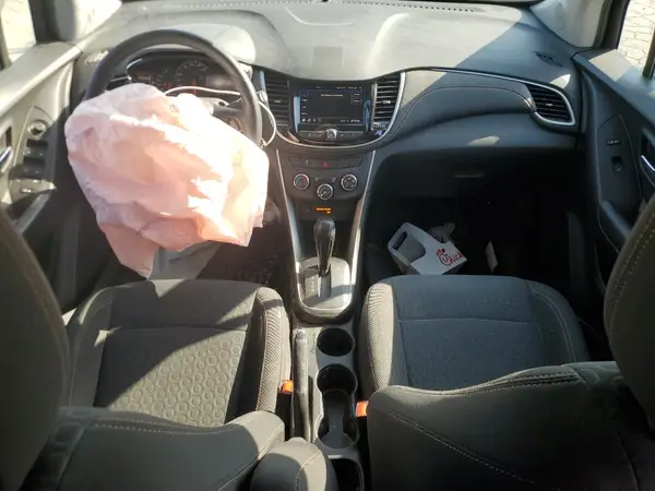KL7CJKSM7NB524227 2022 CHEVROLET TRAX - Image 8