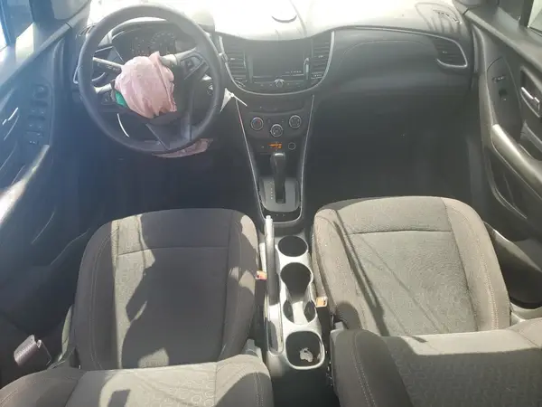 KL7CJKSM7NB530318 2022 CHEVROLET TRAX - Image 8