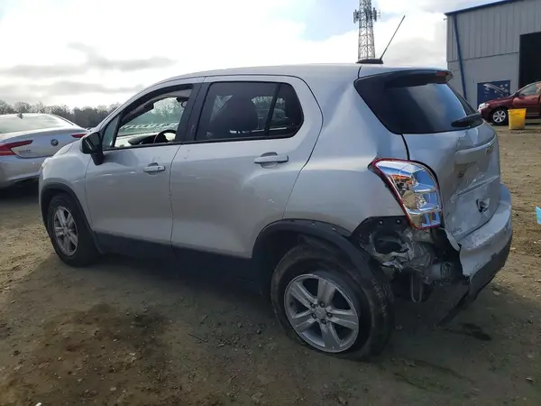 KL7CJKSM7NB544607 2022 CHEVROLET TRAX - Image 2
