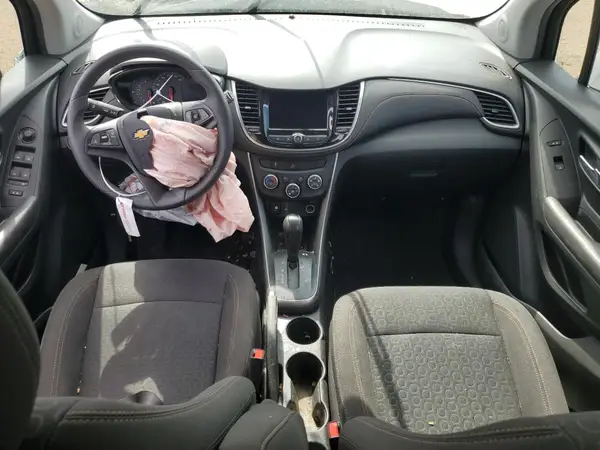 KL7CJKSM7NB549709 2022 CHEVROLET TRAX - Image 8