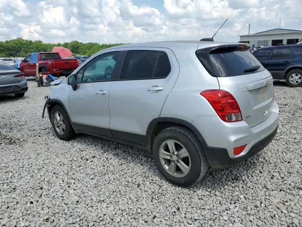 KL7CJKSM7NB556157 2022 CHEVROLET TRAX - Image 2