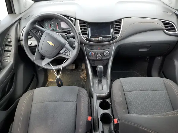 KL7CJKSM7NB556157 2022 CHEVROLET TRAX - Image 8